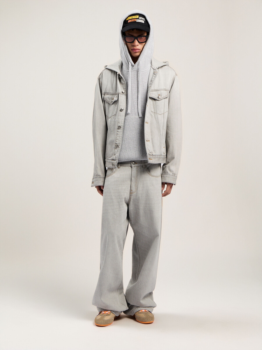 curved logo rib knit hoodie