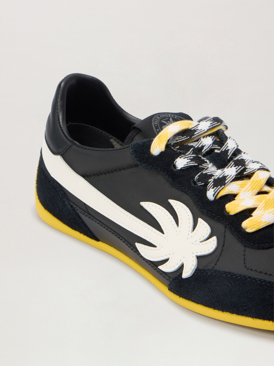 pa 5 sneakers
