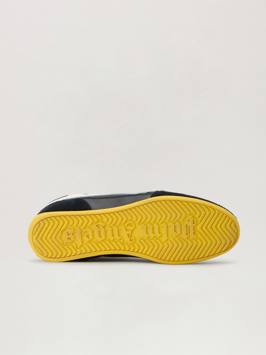 pa 5 sneakers